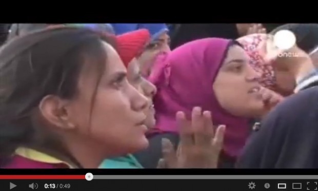 مصر.. النساء يهددن بالتظاهر عاريات