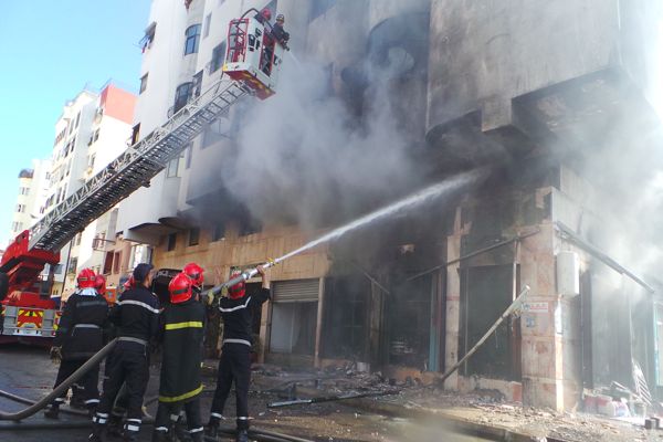 حريق في كازا.. محل صباغة يتسبب في اندلاع النيران (صور)