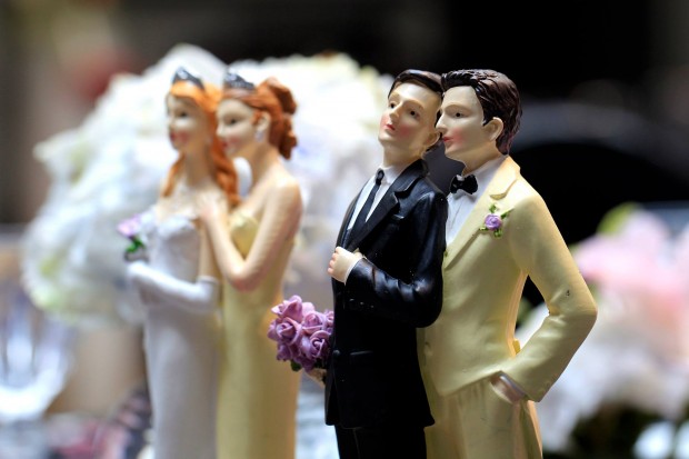 فرنسا.. المجلس الدستوري يصادق على قانون زواج المثليين