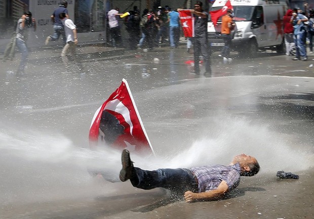 تركيا.. مقتل متظاهر في اليوم الرابع من الاحتجاجات