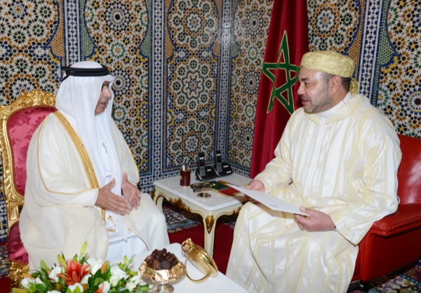 تطوان.. الملك يستقبل سفير قطر ويتسلم رسالة من الشيخ تميم