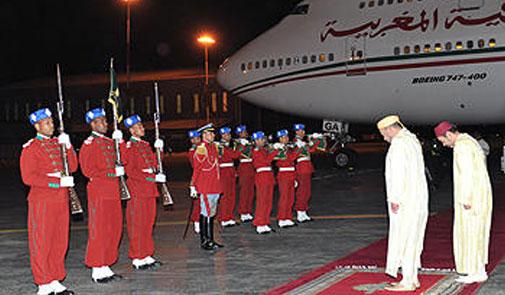 سلا.. الملك محمد السادس يعود إلى المغرب