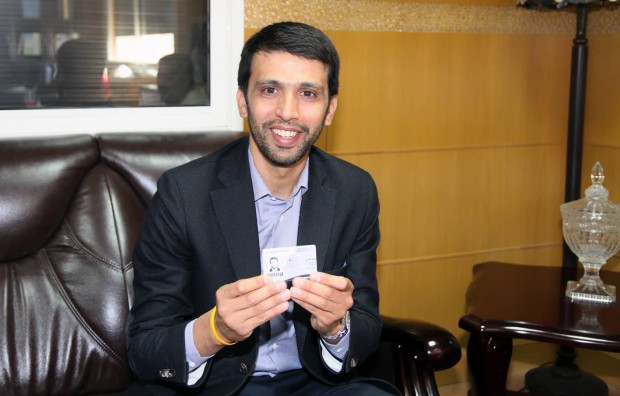 توجه إلى مقر الحزب لتجديد البطاقة.. هشام الكروج استقلالي (صور)