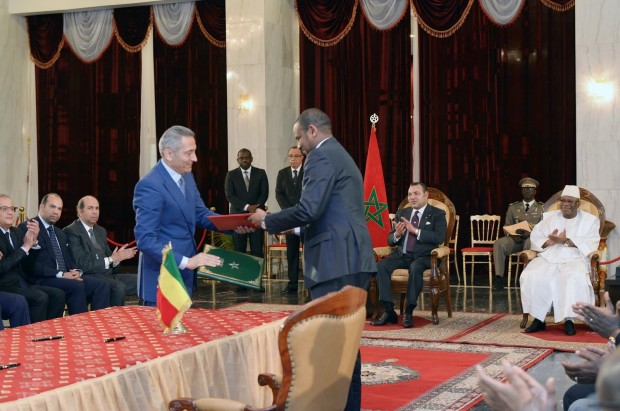 بعد الاتفاقيات التي أشرف عليها الملك.. منتدى استثماري لتعزيز الاقتصاد المغربي المالي