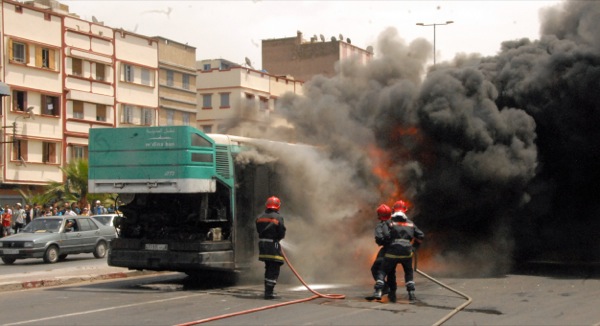 كازا.. حريق في الحافلة رقم 11 (صور)