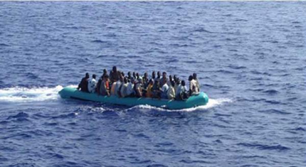 انقلب قاربهم قرب بوجدور.. انتشال جثت 11 مهاجرا سريا