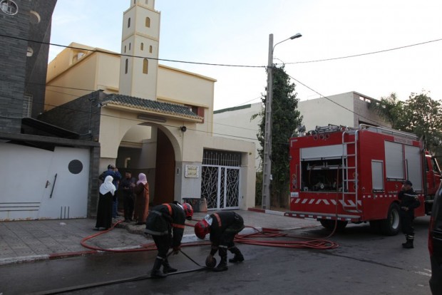 كازا.. حريق في مسجد في عين الشق (صور)