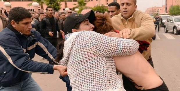 ولاية جهة بني ملال: ناشطتا فيمن فرنسيتان طردتا من المغرب بعد محاولتهما القيام بأعمال مخلة بالحياء