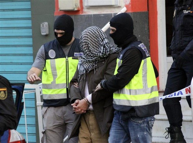 إسبانيا.. اعتقال مغربي بتهمة تمجيد الإرهاب