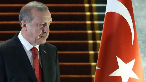 تركيا.. إغلاق 3 وكالات أنباء و45 صحيفة و16 قناة تلفزيونية