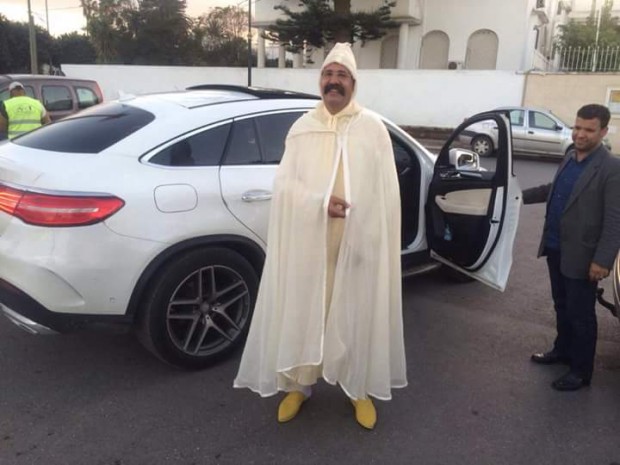عبد الله العلوي.. النائب البرلماني صاحب أكبر موسطاش!! (صور)