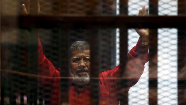 مصر.. إلغاء حكم المؤبد في مرسي