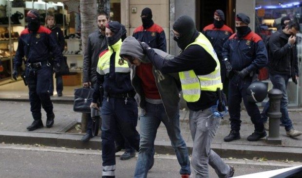 يجند الإرهابيين في إسبانيا.. داعشي مغربي حصل