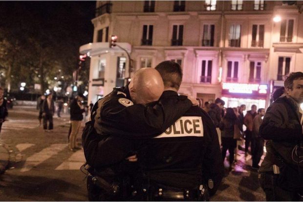 باريس/ فرنسا.. مقتل شرطي في إطلاق نار