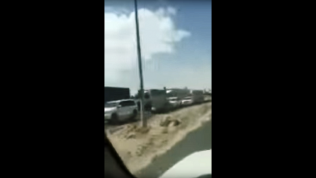 بالفيديو.. قطريون يغادرون السعودية