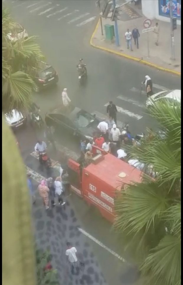 شارع الرزقطوني/ كازا.. بوليسي ضرابتو طوموبيل