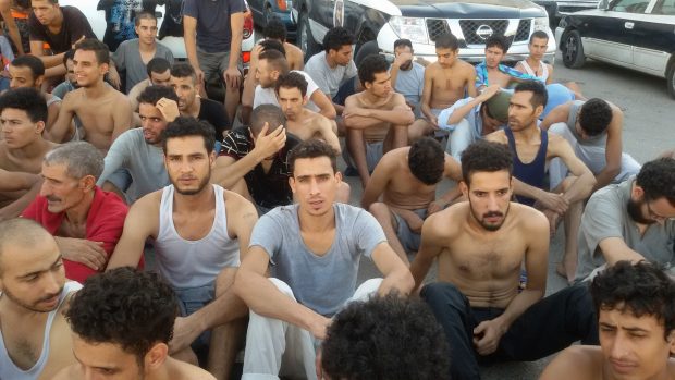 مسؤول ليبي: المغاربة العالقون في ليبيا سيعودون الجمعة المقبل إلى المغرب (صور وفيديو)