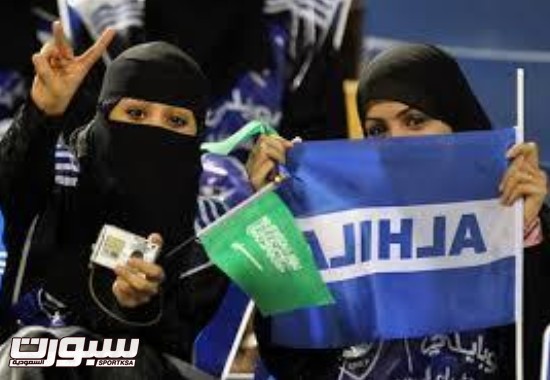 بعد الطوموبيلات.. نساء السعودية في ملاعب كرة القدم!