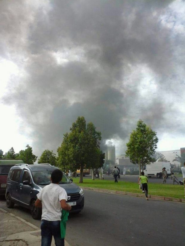 بالصور من أكادير.. حريق في مصنع