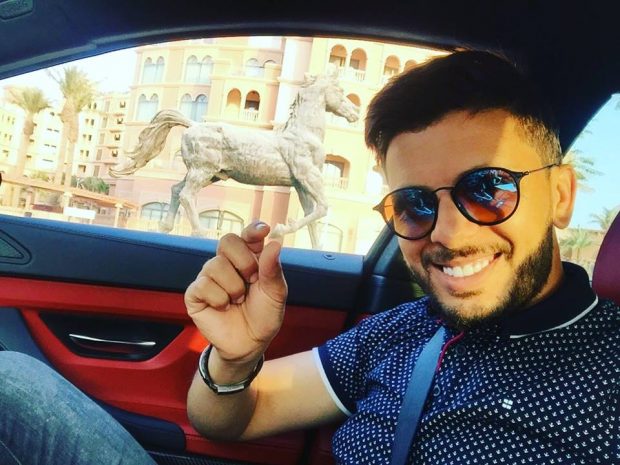 ديو.. حاتم عمور يغني “طرتي عليتي” مع القطري فهد الكبيسي