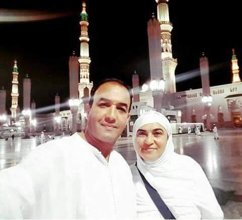 الله يتقبل.. رشيد الوالي وزوجته في الحج
