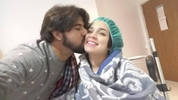 مبروك.. عمر لطفي وفرح الفاسي يستقبلان مولودهما الأول