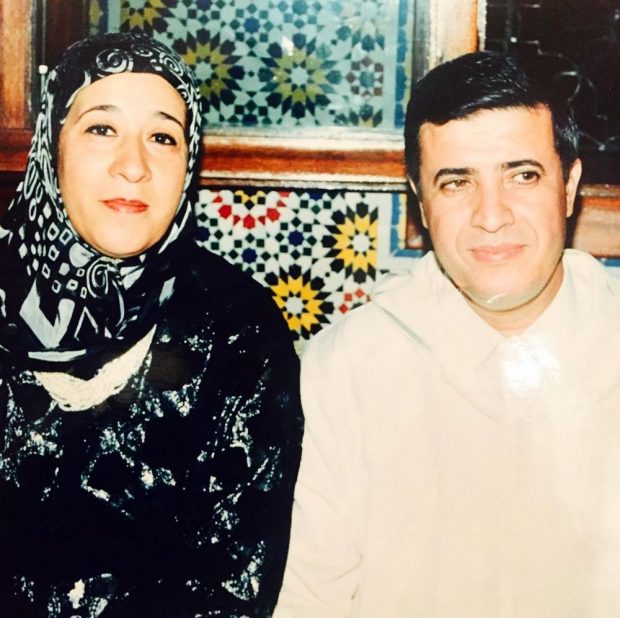 صورة الجمعة.. ليلى الحديوي مشتاقة لوالدها