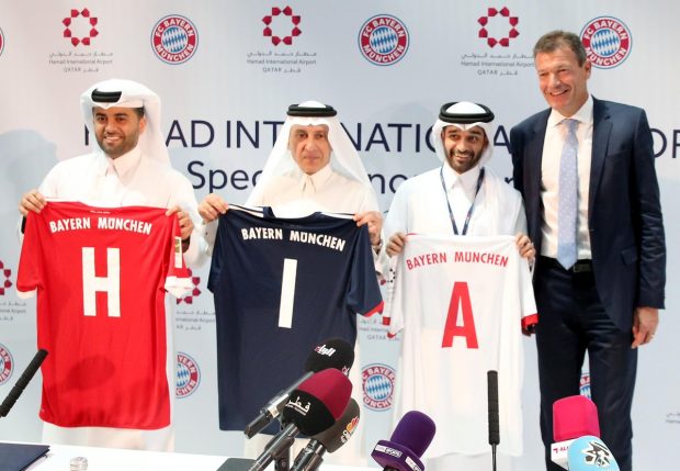 قطر تغزو أوروبا في مجال الكرة.. بايرن ميونيخ يوقع اتفاقية شراكة مع مطار حمد الدولي 