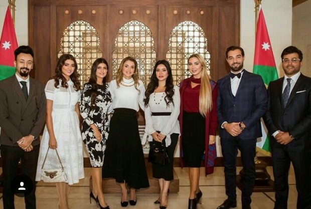 أسبوع عمان للتصميم.. مريم سعيد مع الملكة رانيا