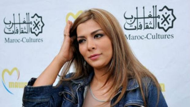 شدّو عندها الكوكايين وسط الماكياج ومعها راجلها وولادها.. أصالة جابتها فراسها