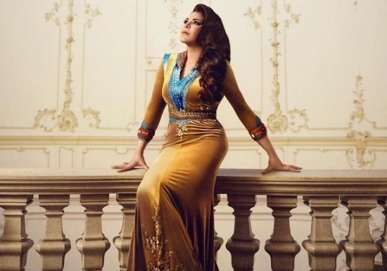 من قصرها في الإمارات.. أحلام تبحث عن ديكور فاسي