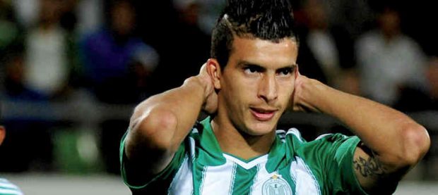 بعد تغريمه.. الرجاء يطلب التعليلات من الفيفا