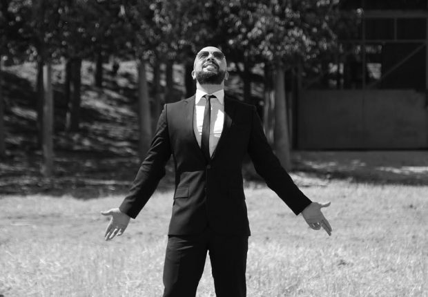 أكثر من 1.5 مليون مشاهدة في أقل من 48 ساعة.. الدوزي محيّح بكليب “مينا” (الفيديو)