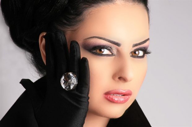 أمريكا.. ديانا كرزون تبدأ جولتها الغنائية
