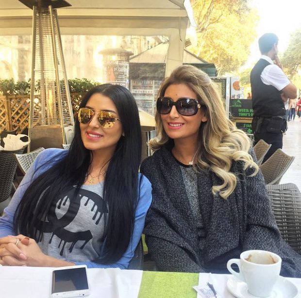 تلفزيون الواقع.. مغربيان في “شط بحر الهوى”
