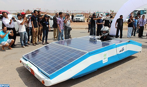 بنجرير.. سباق للسيارات الشمسية