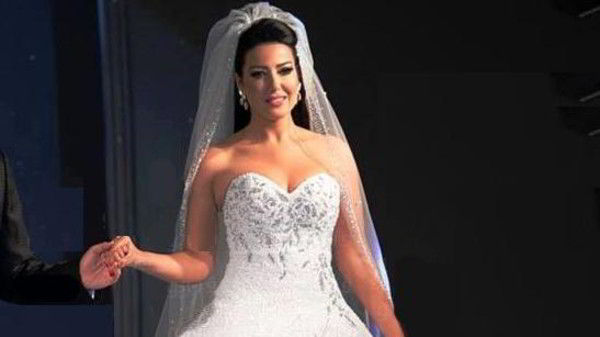 مبروك.. زواج سمية الخشاب من طيار مصري