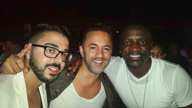 جزيرة إيبيزا الإسبانية. ريدوان وشوقي إلى جانب “Akon”