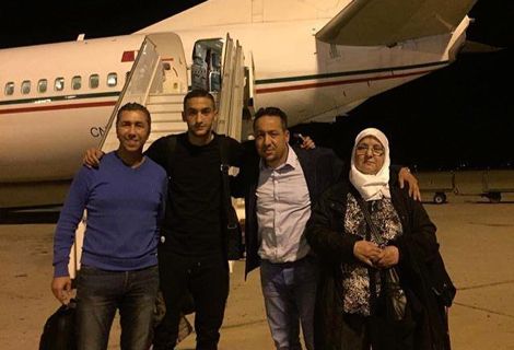 بعد نهاية الموسم الكروي في هولندا.. زياش يستمتع بعطلته في المغرب