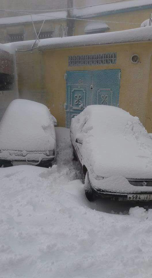 بالصور من باب برد/ إقليم شفشاون.. الثلج وقّف الحركة!