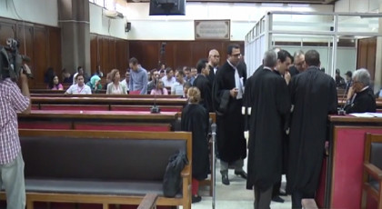 العلم الوطني وصور الملك/ 50 درهم من البوليساريو/ مكالمة من ألمانيا وأخرى من هولندا.. كواليس من جلسة محاكمة “الزفزافي ومن معه”