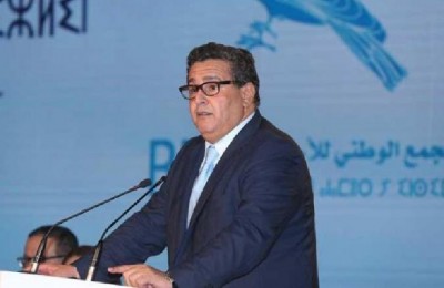أخنوش لأطر حزبه: حنا ماشي دكاكين سياسية