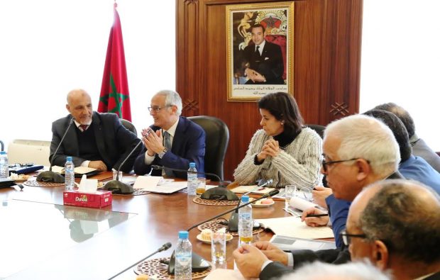 بدا الخدمة.. الفاسي الفهري يستمع إلى انشغالات الفاعلين في مجال البناء