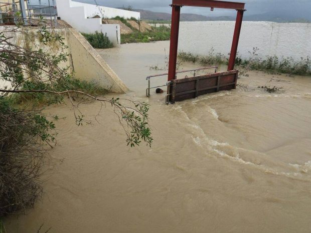 كان يبحث عن بقرته.. السيول تجرف فلاحا ضواحي طنجة