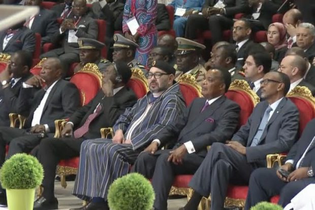 في ختام القمة.. الملك يوقع البروتوكول المؤسس للجنة المناخ لحوض الكونغو