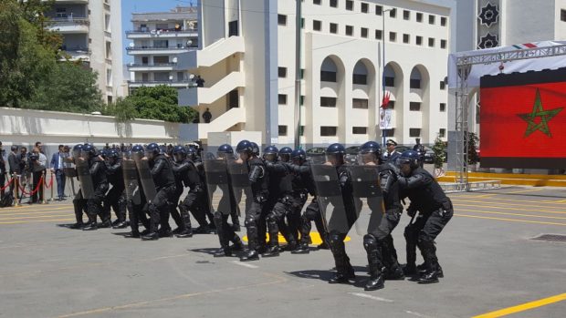 بالصور والفيديو.. البوليس دايرين عيد الميلاد
