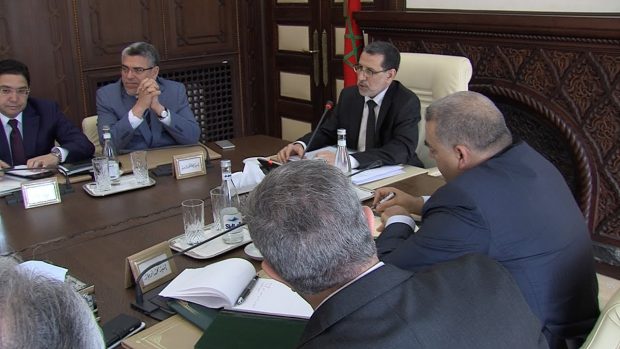 دافعت عن شركة الحليب.. الحكومة تحذر المقاطعين
