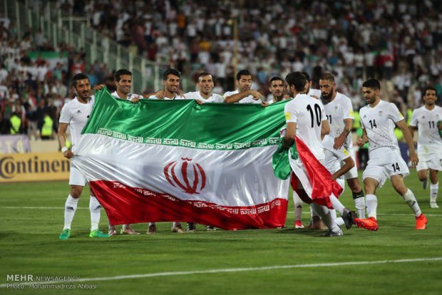 شكوى ضد اليونان.. المنتخب الإيراني “مرمضن” قبل مواجهة الأسود!