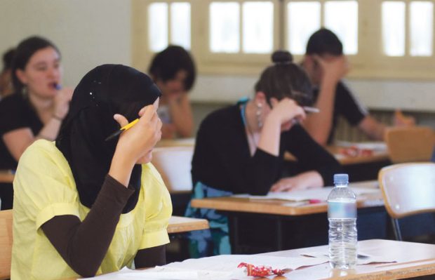 الامتحان الجهوي في سوس.. أغلبية النقّالة حصلو فالتربية الإسلامية!