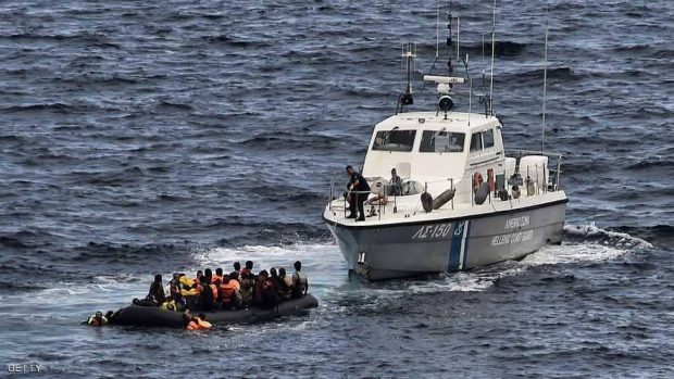 بعد استغاثات هاتفية.. إسبانيا تنقذ 418 مهاجرا كانوا على متن 16 زورقا